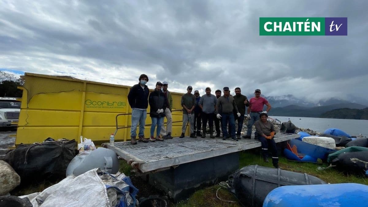 Mitilicultores De Cochamó Retiran Toneladas De Desechos De Sus Playas