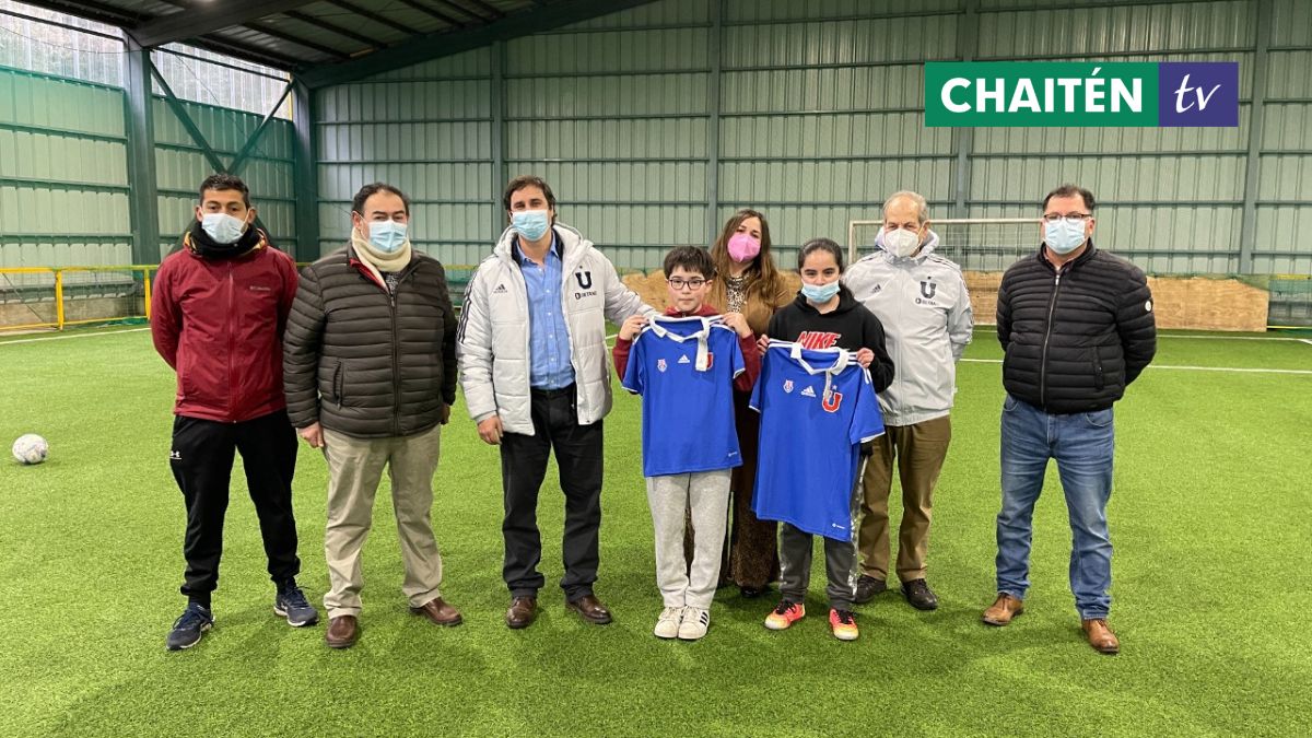 Curaco De Vélez Y Escuela De Fútbol Oficial Del Club Deportivo Universidad De Chile